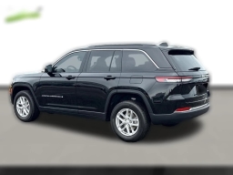 Jeep Grand Cherokee Laredo X 4x2 2026