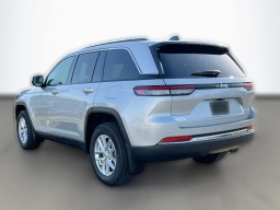 Jeep Grand Cherokee Laredo X 4x2 2026
