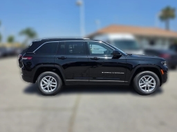 Jeep Grand Cherokee Laredo X 4x2 2026