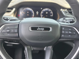 Jeep Grand Cherokee Laredo X 4x2 2026