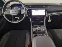 Jeep Grand Cherokee Laredo Altitude 4x2 2026