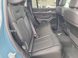 Jeep Grand Cherokee Limited 4x2 2026