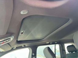 Jeep Grand Cherokee Laredo 4x4 2026