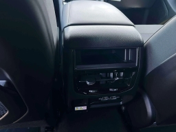 Jeep Grand Cherokee Laredo 4x4 2026