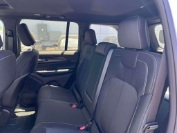 Jeep Grand Cherokee Laredo 4x4 2026