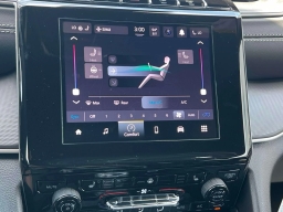 Jeep Grand Cherokee Laredo 4x4 2026