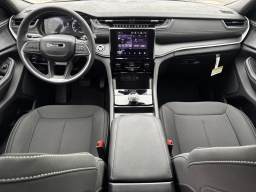 Jeep Grand Cherokee Laredo 4x4 2026