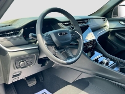 Jeep Grand Cherokee Laredo 4x4 2026