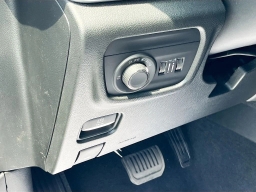 Jeep Grand Cherokee Laredo 4x4 2026