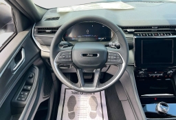 Jeep Grand Cherokee Laredo 4x4 2026