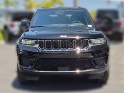Jeep Grand Cherokee Laredo X 4x4 2026