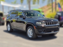 Jeep Grand Cherokee Laredo X 4x4 2026