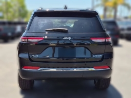 Jeep Grand Cherokee Laredo X 4x4 2026