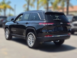 Jeep Grand Cherokee Laredo X 4x4 2026
