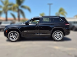 Jeep Grand Cherokee Laredo X 4x4 2026