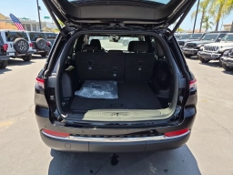 Jeep Grand Cherokee Laredo X 4x4 2026