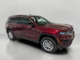 Jeep Grand Cherokee Laredo 4x4 2026