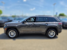 Jeep Grand Cherokee Laredo X 4x4 2026