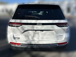 Jeep Grand Cherokee Laredo X 4x4 2026