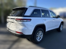 Jeep Grand Cherokee Laredo X 4x4 2026