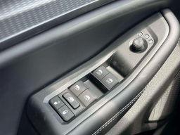 Jeep Grand Cherokee Laredo 4x4 2026