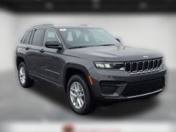 Jeep Grand Cherokee Laredo X 4x4 2026