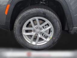 Jeep Grand Cherokee Laredo X 4x4 2026