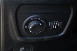 Jeep Grand Cherokee Laredo 4x4 2026