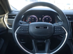 Jeep Grand Cherokee Laredo 4x4 2026