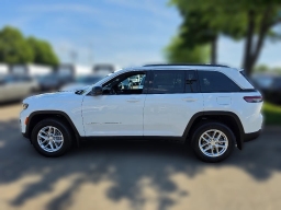 Jeep Grand Cherokee Laredo X 4x4 2026