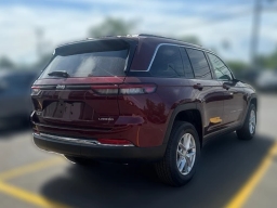 Jeep Grand Cherokee Laredo X 4x4 2026