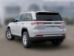 Jeep Grand Cherokee Laredo X 4x4 2026