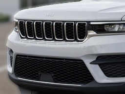 Jeep Grand Cherokee Laredo X 4x4 2026