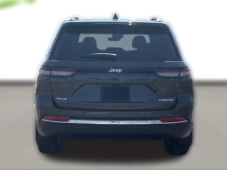Jeep Grand Cherokee Laredo X 4x4 2026