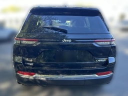 Jeep Grand Cherokee Laredo X 4x4 2026