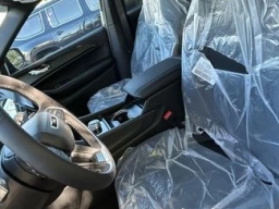 Jeep Grand Cherokee Laredo X 4x4 2026