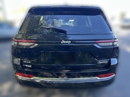 Jeep Grand Cherokee Laredo X 4x4 2026