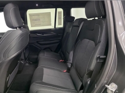 Jeep Grand Cherokee Laredo X 4x4 2026