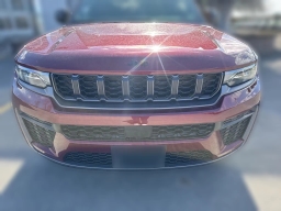 Jeep Grand Cherokee Laredo Altitude 4x4 2026