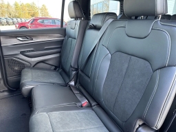 Jeep Grand Cherokee Laredo Altitude 4x4 2026