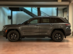 Jeep Grand Cherokee Laredo Altitude 4x4 2026