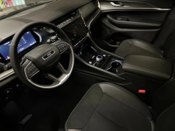 Jeep Grand Cherokee Laredo Altitude 4x4 2026