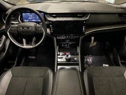 Jeep Grand Cherokee Laredo Altitude 4x4 2026