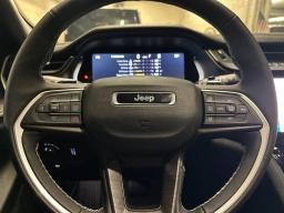 Jeep Grand Cherokee Laredo Altitude 4x4 2026