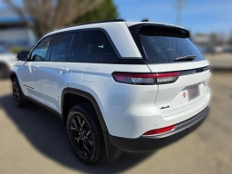 Jeep Grand Cherokee Laredo Altitude 4x4 2026