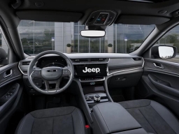 Jeep Grand Cherokee Laredo Altitude 4x4 2026