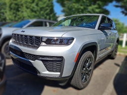 Jeep Grand Cherokee Laredo Altitude 4x4 2026