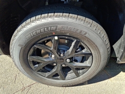 Jeep Grand Cherokee Laredo Altitude 4x4 2026
