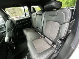 Jeep Grand Cherokee Laredo Altitude 4x4 2026