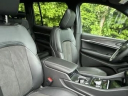 Jeep Grand Cherokee Laredo Altitude 4x4 2026